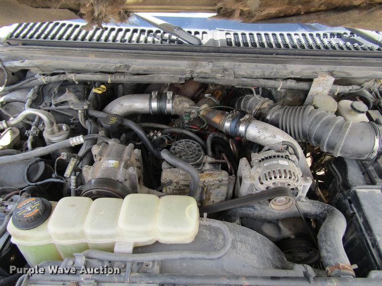 image for item FD9452 2000 Ford F550 Super Duty  bucket truck