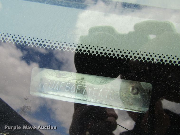 image for item FD9452 2000 Ford F550 Super Duty  bucket truck