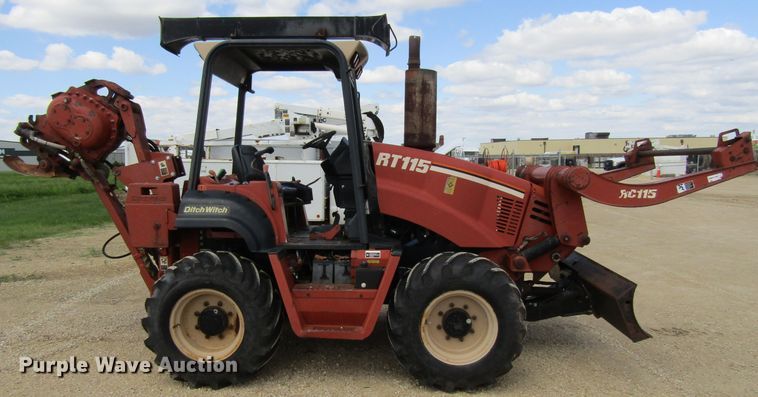 image for item FD9453 2001 Ditch Witch RT115  cable plow