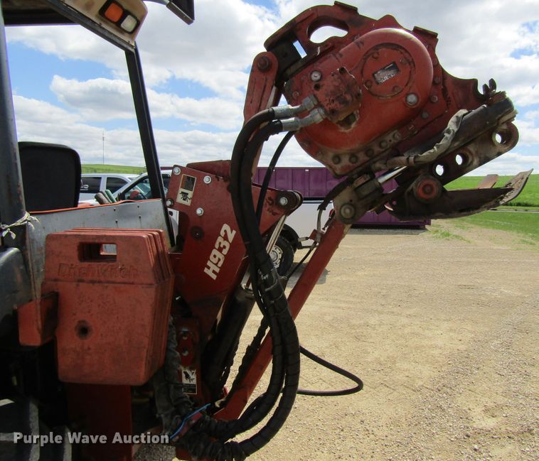 image for item FD9453 2001 Ditch Witch RT115  cable plow