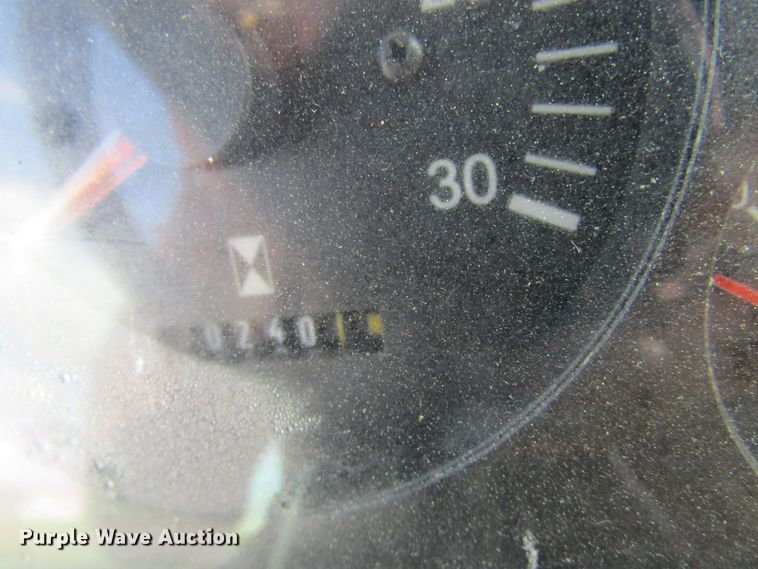 image for item FD9453 2001 Ditch Witch RT115  cable plow