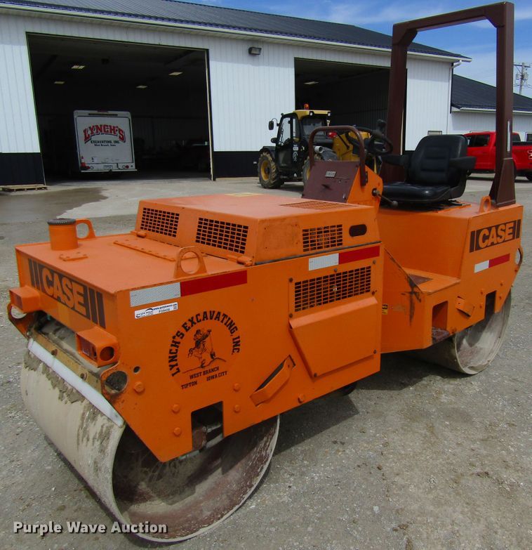 image for item FD9458 Case 252  double drum roller compactor