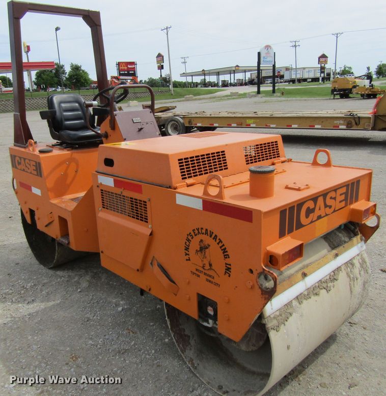 image for item FD9458 Case 252  double drum roller compactor