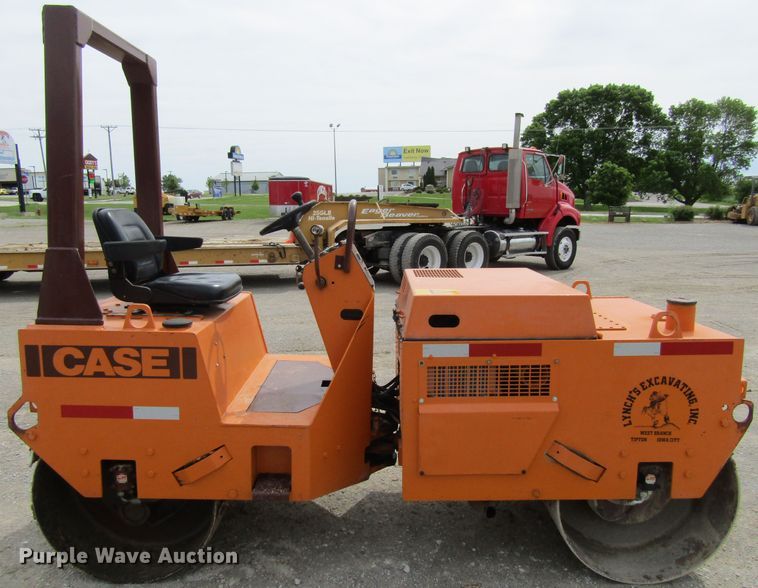 image for item FD9458 Case 252  double drum roller compactor