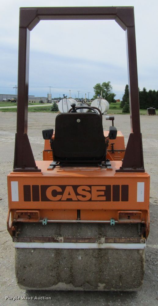 image for item FD9458 Case 252  double drum roller compactor