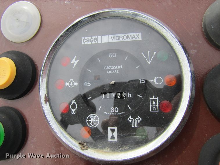 image for item FD9458 Case 252  double drum roller compactor