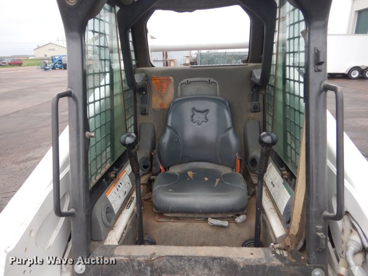 image for item FX9150 2007 Bobcat S250  skid steer loader