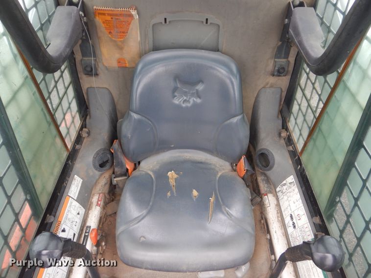 image for item FX9150 2007 Bobcat S250  skid steer loader