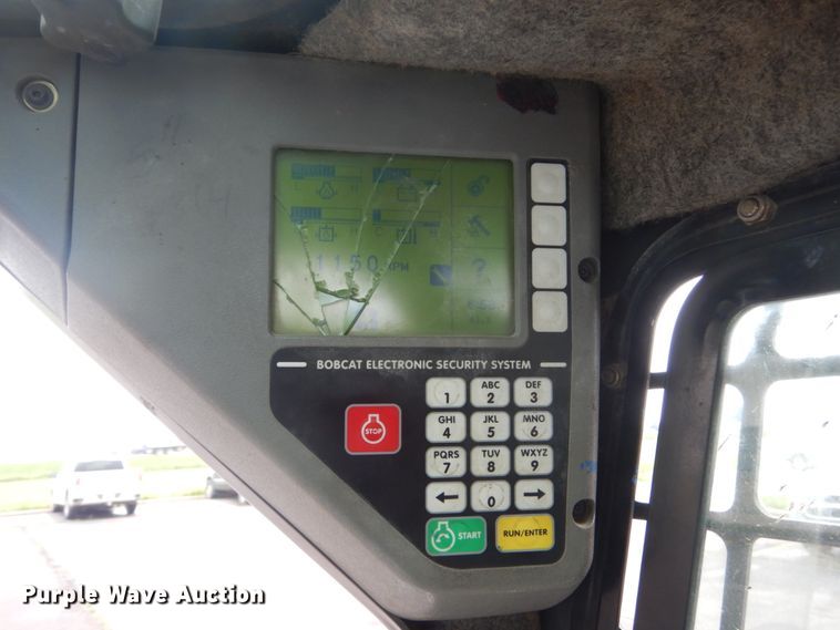 image for item FX9150 2007 Bobcat S250  skid steer loader