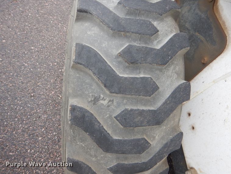 image for item FX9150 2007 Bobcat S250  skid steer loader