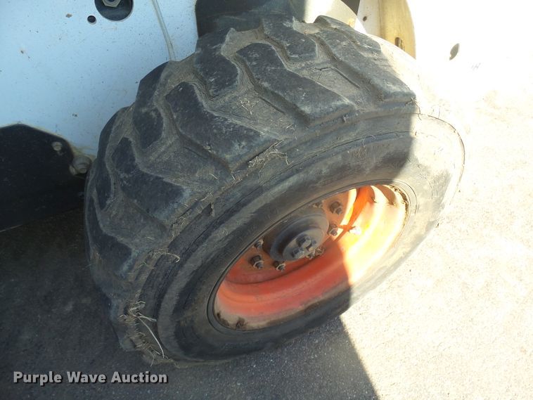 image for item FX9150 2007 Bobcat S250  skid steer loader