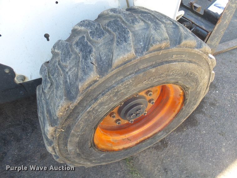 image for item FX9150 2007 Bobcat S250  skid steer loader