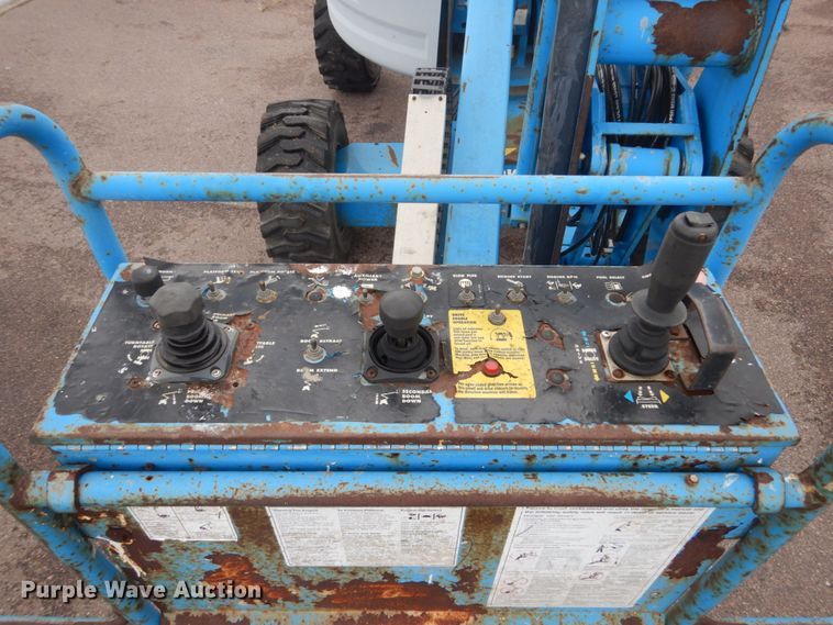 image for item FX9153 2002 Genie Z-45/25  boom lift