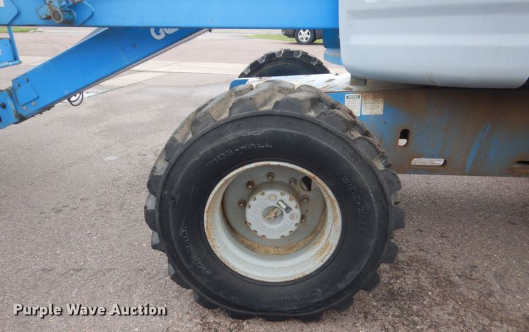 image for item FX9153 2002 Genie Z-45/25  boom lift