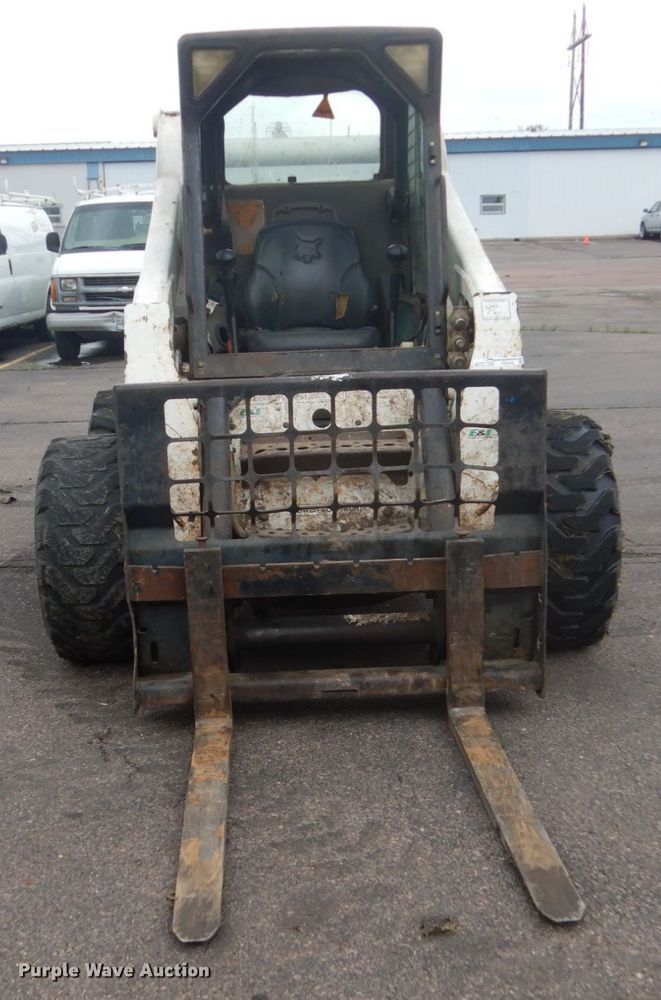 image for item FX9155 2006 Bobcat S250  skid steer loader