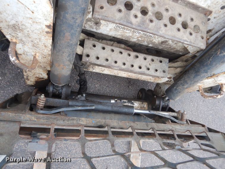 image for item FX9155 2006 Bobcat S250  skid steer loader