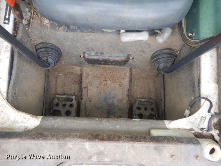 image for item FX9155 2006 Bobcat S250  skid steer loader