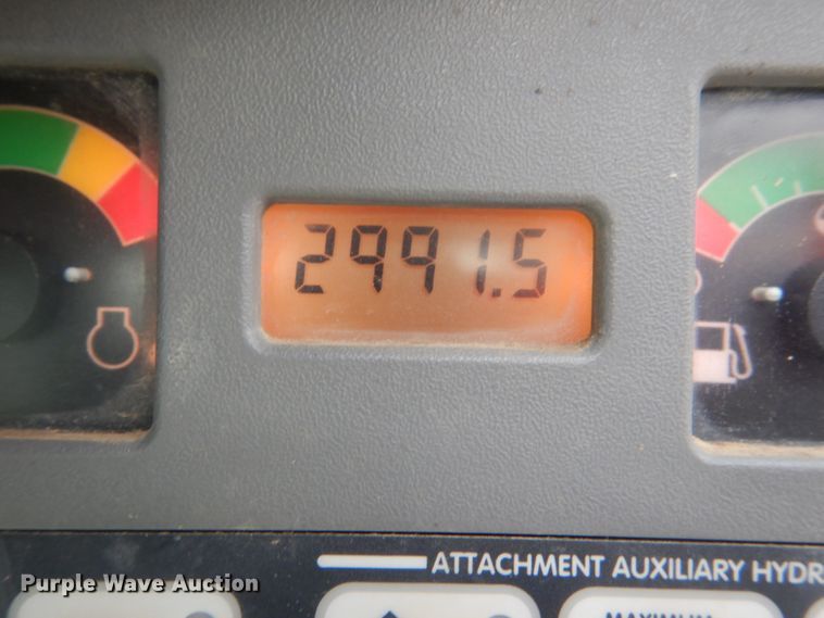 image for item FX9155 2006 Bobcat S250  skid steer loader