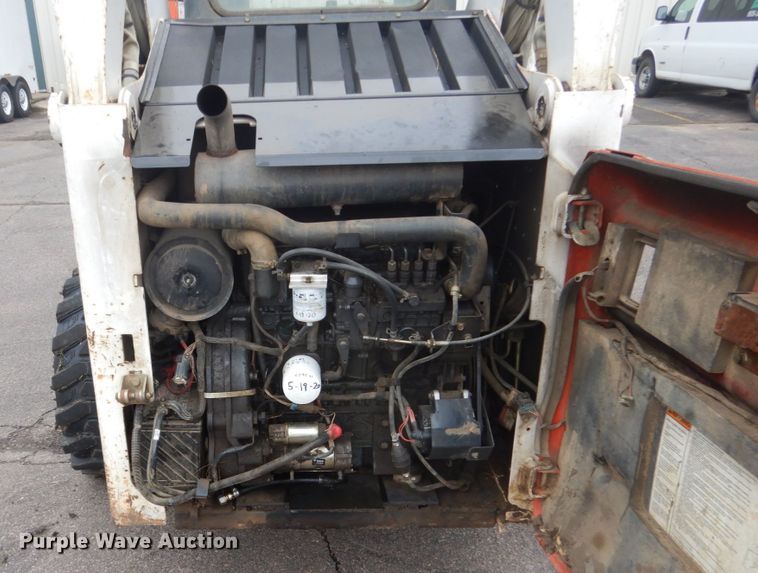 image for item FX9155 2006 Bobcat S250  skid steer loader