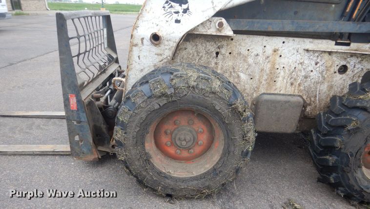 image for item FX9155 2006 Bobcat S250  skid steer loader