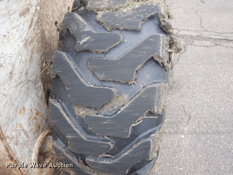 image for item FX9155 2006 Bobcat S250  skid steer loader