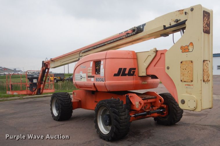 image for item FX9156 2005 JLG 800AJ  boom lift