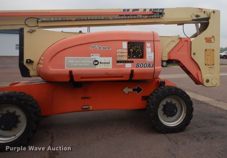 image for item FX9156 2005 JLG 800AJ  boom lift