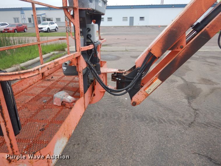 image for item FX9156 2005 JLG 800AJ  boom lift