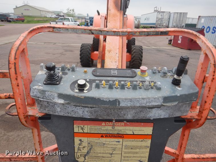 image for item FX9156 2005 JLG 800AJ  boom lift