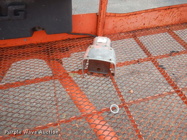 image for item FX9156 2005 JLG 800AJ  boom lift