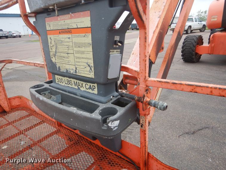 image for item FX9156 2005 JLG 800AJ  boom lift