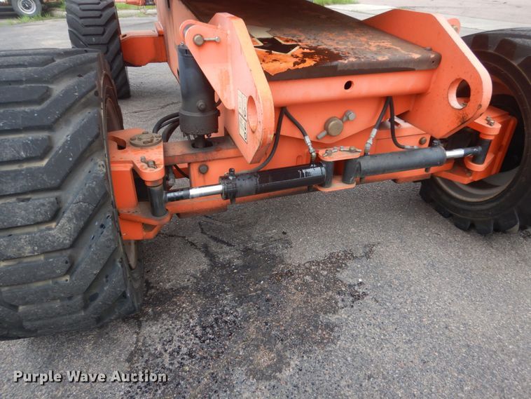 image for item FX9156 2005 JLG 800AJ  boom lift