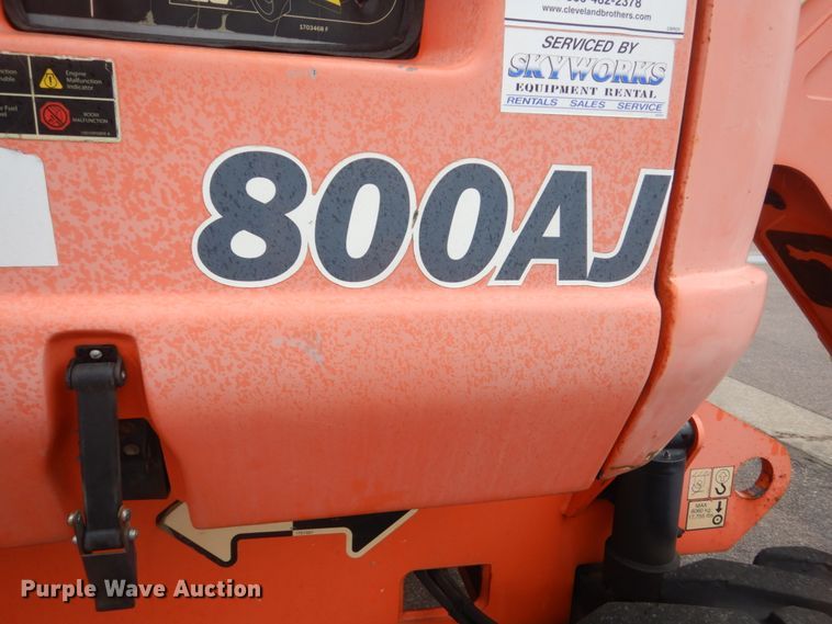 image for item FX9156 2005 JLG 800AJ  boom lift