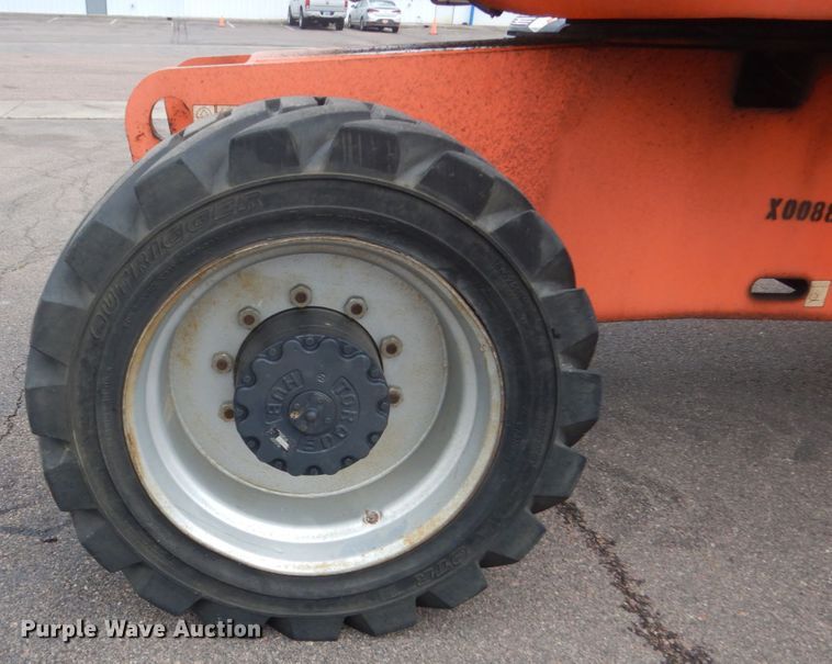 image for item FX9156 2005 JLG 800AJ  boom lift