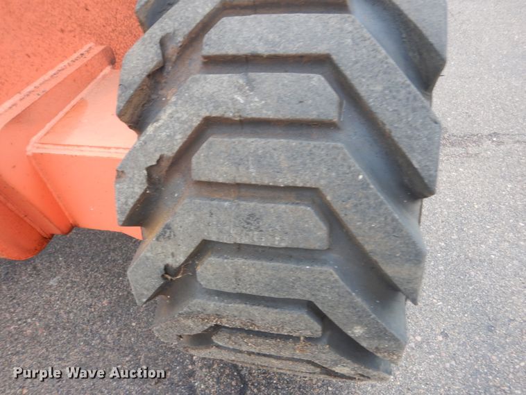 image for item FX9156 2005 JLG 800AJ  boom lift