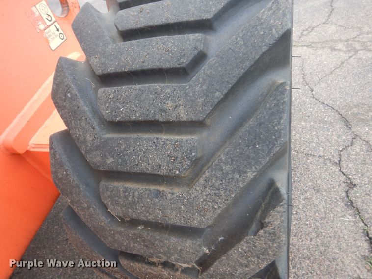 image for item FX9156 2005 JLG 800AJ  boom lift