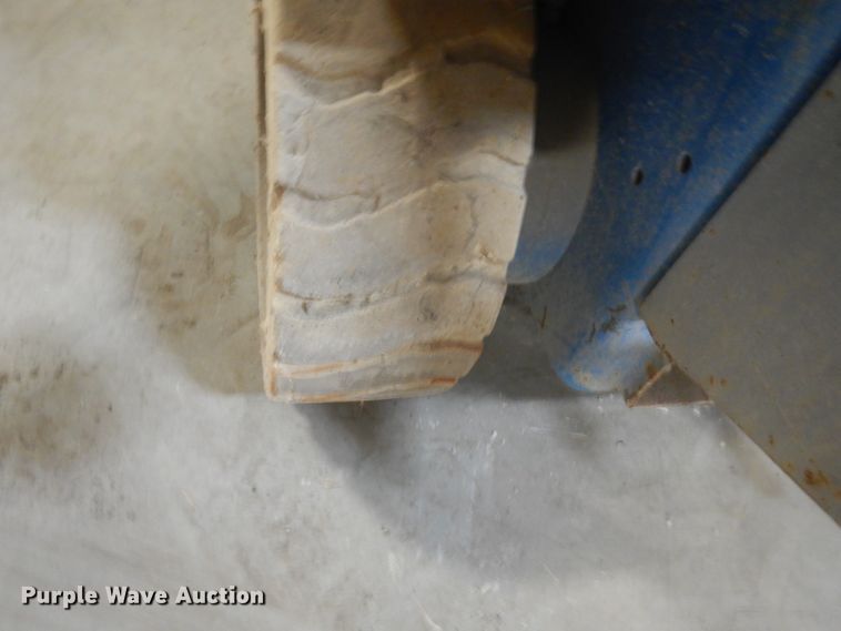 image for item FX9157 Genie GS-2632  scissor lift