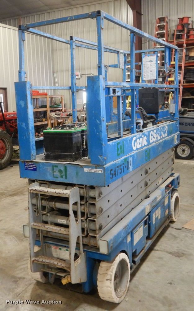 image for item FX9158 Genie GS-2632  scissor lift