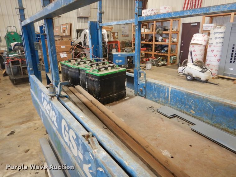 image for item FX9158 Genie GS-2632  scissor lift