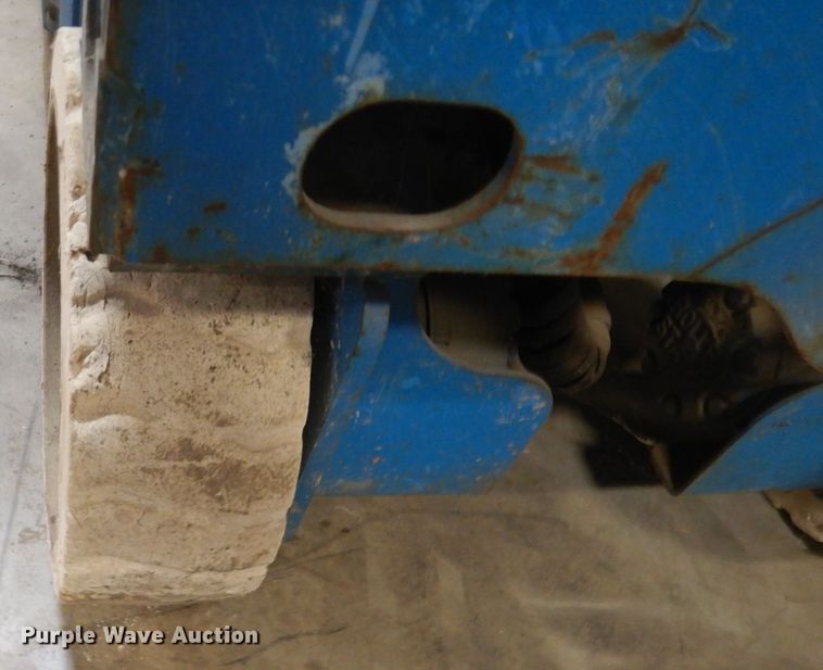 image for item FX9158 Genie GS-2632  scissor lift