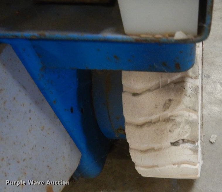 image for item FX9158 Genie GS-2632  scissor lift