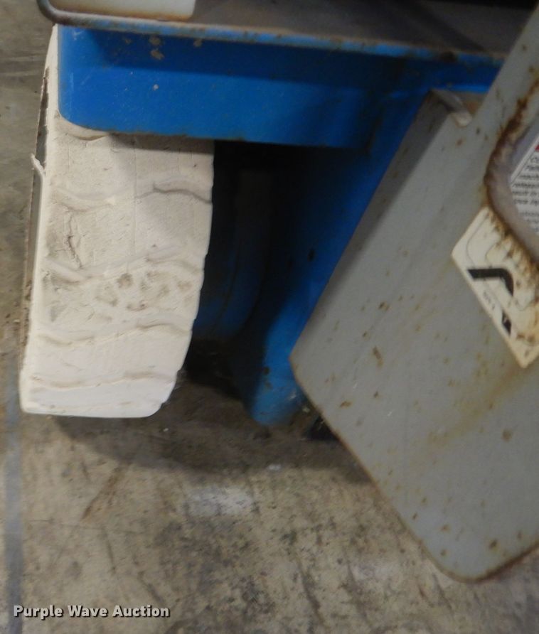 image for item FX9158 Genie GS-2632  scissor lift