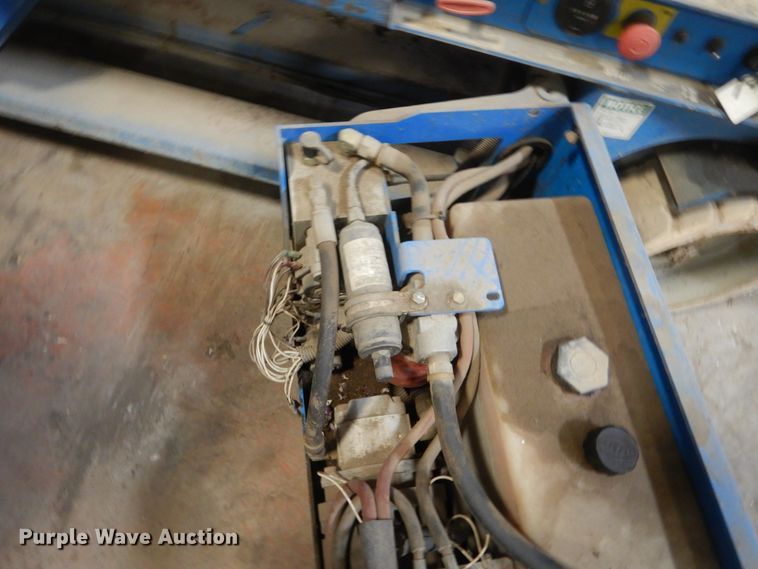 image for item FX9160 Genie GS-2632  scissor lift