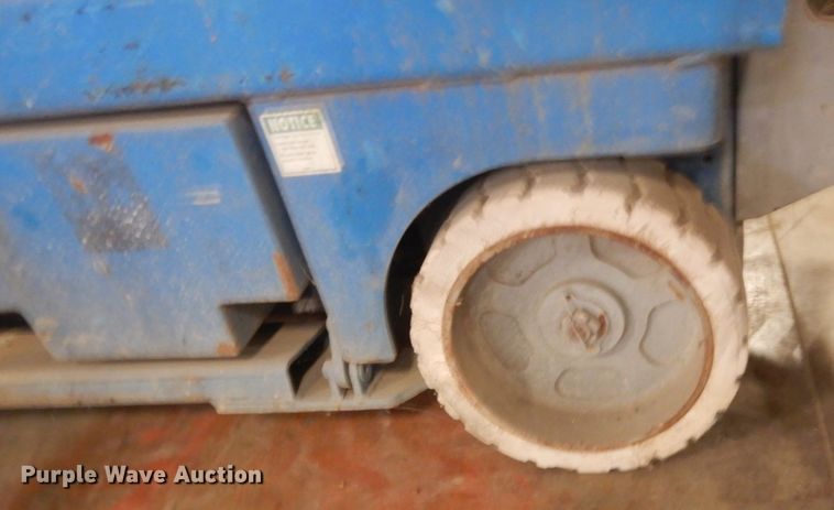 image for item FX9160 Genie GS-2632  scissor lift