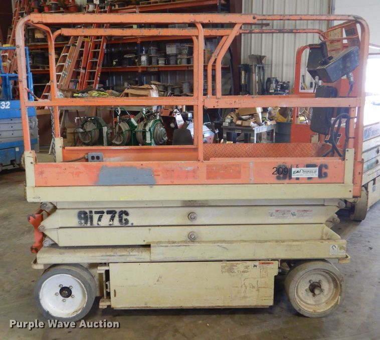 image for item FX9161 2001 JLG 2032E2  scissor lift