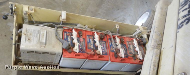 image for item FX9161 2001 JLG 2032E2  scissor lift