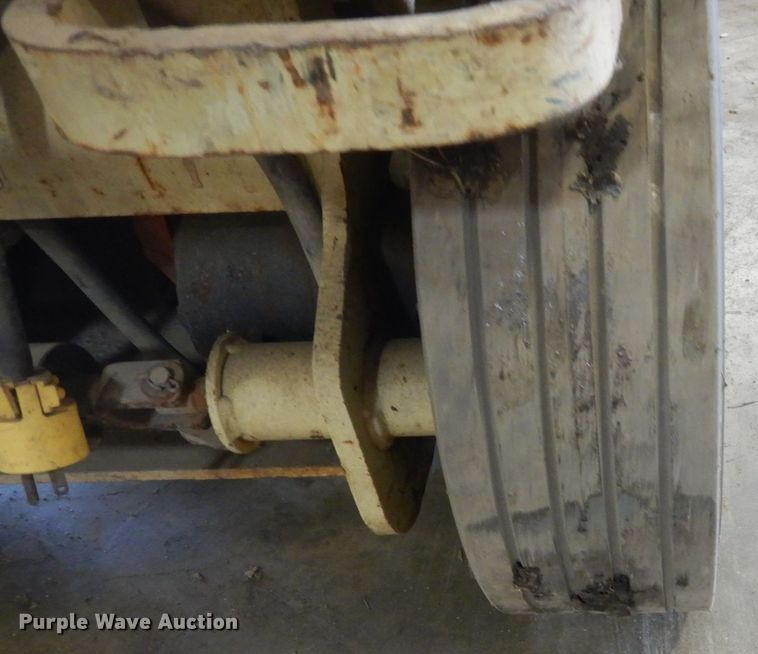 image for item FX9161 2001 JLG 2032E2  scissor lift