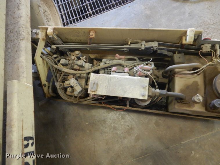 image for item FX9162 JLG 2032E2  scissor lift