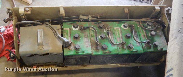 image for item FX9162 JLG 2032E2  scissor lift