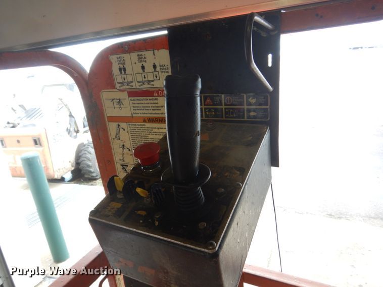 image for item FX9163 JLG 2032ES  scissor lift